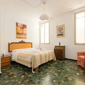 Kyra's House Italia